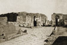 Pompeii the City 19 - Gate of Herculaneum